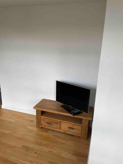 2 Bed City Centre Flat Bath Buitenkant foto