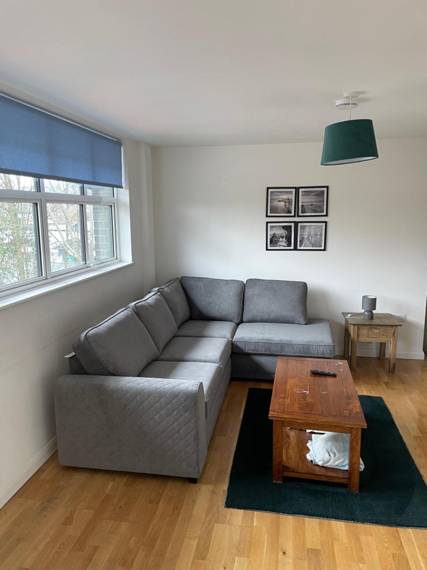 2 Bed City Centre Flat Bath Buitenkant foto